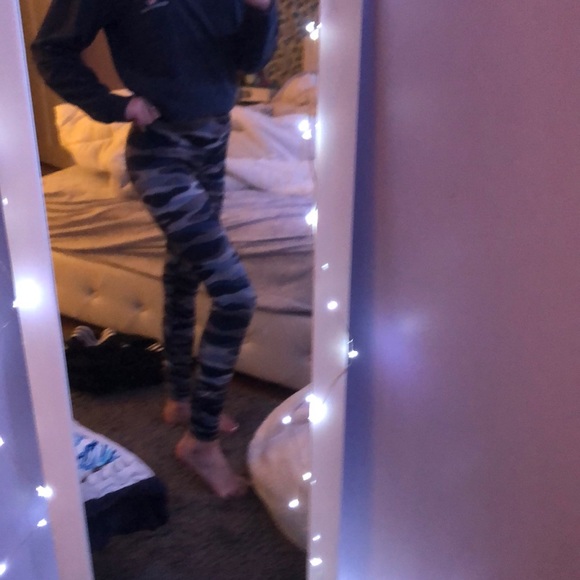 Lululemon camo leggings - Picture 3 of 3